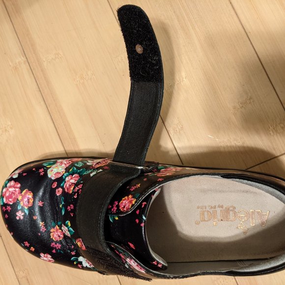 Alegria flower clogs - NWOT Size 35 - Picture 4 of 6